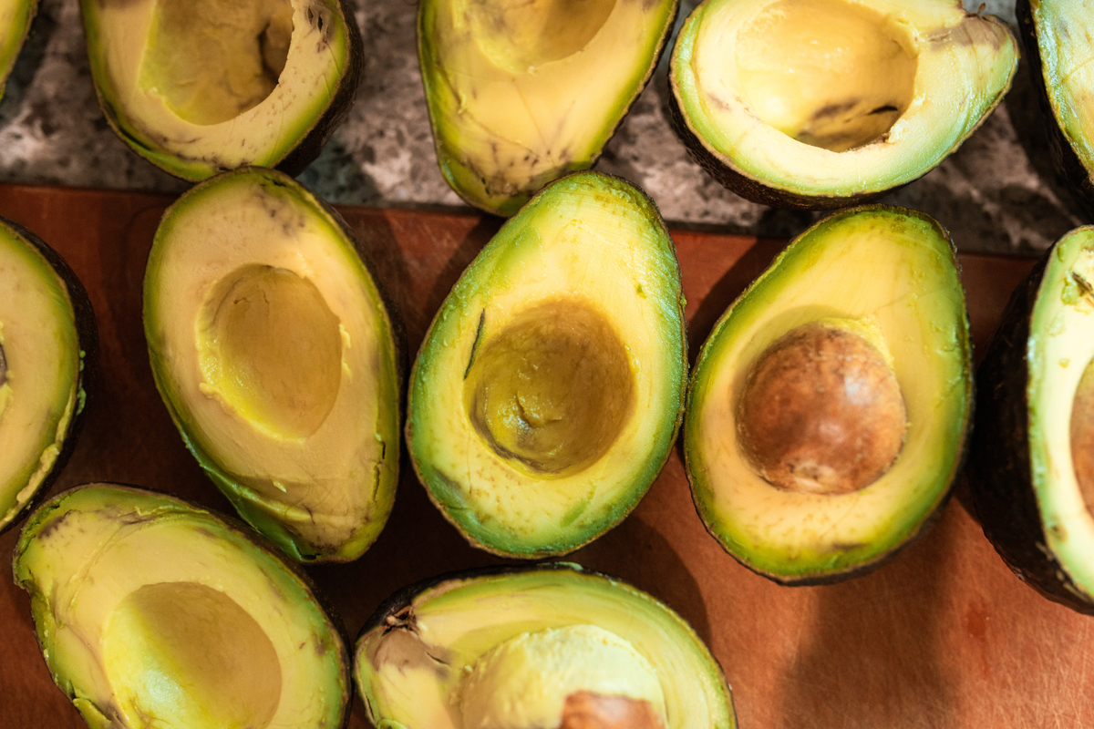 can-You-Eat-Brown-Avocados